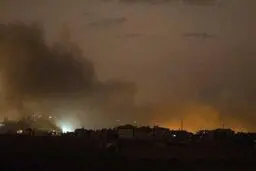حرکت عجیب مرد یمنی هنگام بمباران