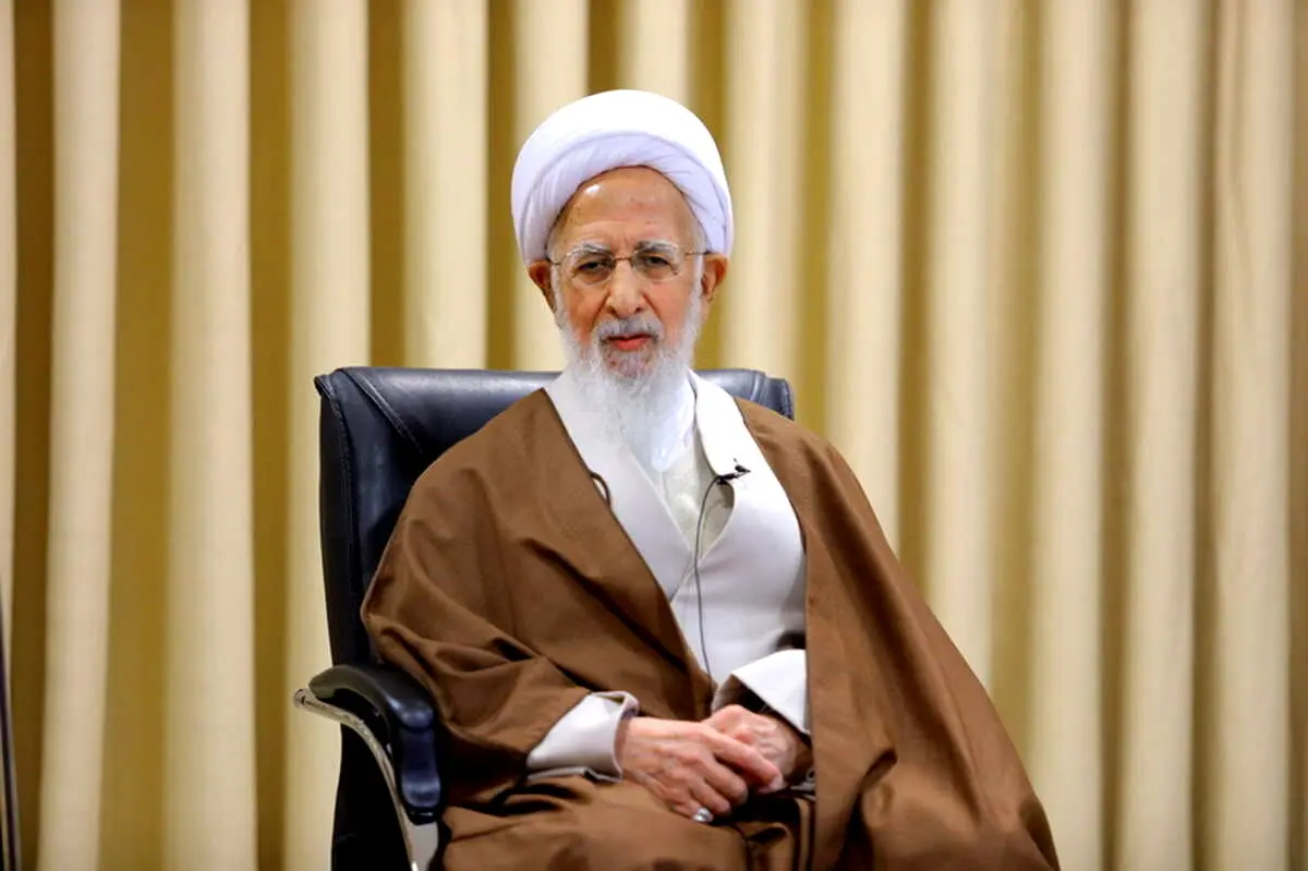  آیت الله جوادی آملی;مملکت را نمی شود رها کرد؛ سکوت جایز نیست