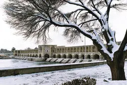 ذوق‌زدگی مردم اصفهان از بارش برف بعد از مدت ها