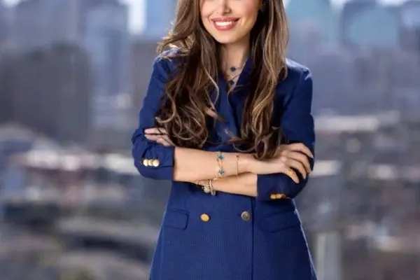 زن ایرانی‌تبار دستیار روبیو شد + عکس