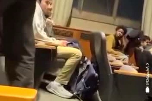 قطع سخنرانی بنت در دانشگاه پرینستون آمریکا