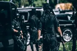 پلیس انگلیس چهار ایرانی را بازداشت کرد