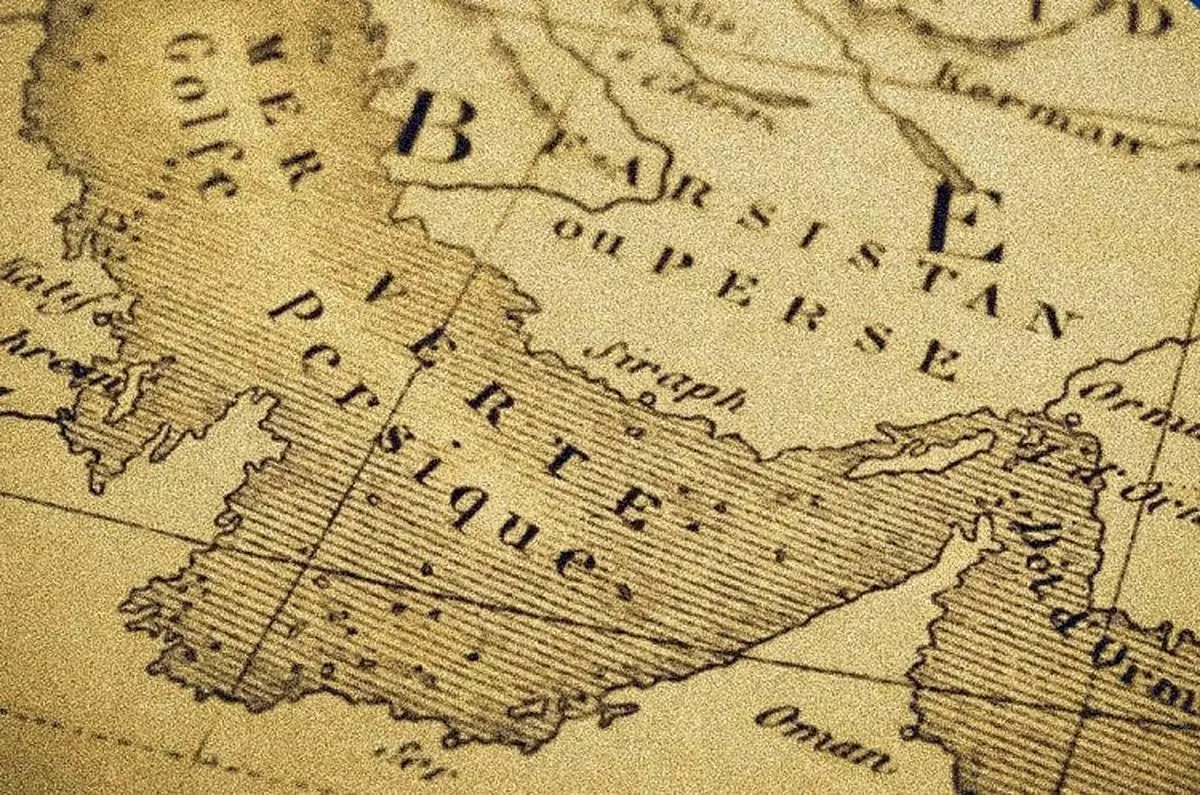 خلیج عربی چگونه اولین بار به جای خلیج فارس استفاده شد؟