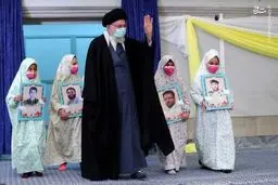 مراسم جشن تکلیف دختران دانش‌آموز با حضور رهبر انقلاب