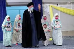مراسم جشن تکلیف دختران دانش‌آموز با حضور رهبر انقلاب