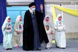 مراسم جشن تکلیف دختران دانش‌آموز با حضور رهبر انقلاب