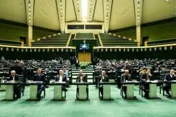 نماینده مجلس : جلسه غیر علنی ما ۲۰۰۰ تومان دلار را گران کرد