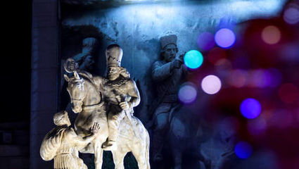 لحظه رونمایی از نماد مقاومت ایرانیان 