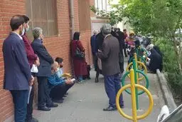 عکس:صف دیدار مردم با احمدی نژاد 