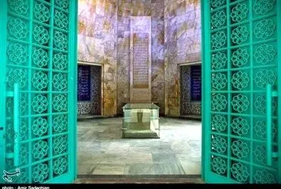 سعدی شیرازی