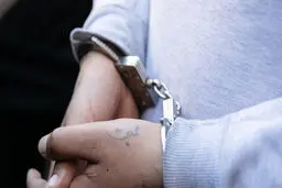 لحظه تصادف ساختگی سارق اتوبان صدر و دستگیری سارق خشن