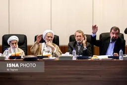 تصاویری از حواشی جلسه مجمع تشخیص مصلحت نظام با حضور احمدی‌نژاد، رئیسی و...