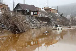 شمار قربانیان شکست سد در روسیه به ۱۵ تن افزایش یافت + عکس