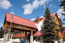 هتلی رویایی در میان کوهها +تصاویر