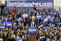 برنی سندرز: نباید حامی عربستان و اسرائیل باشیم و از ایران متنفر/ عربستان «دیکتاتوری خبیث و کریه» است