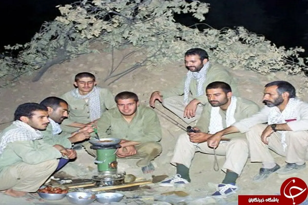 شب نشینی رزمندگان در جبهه