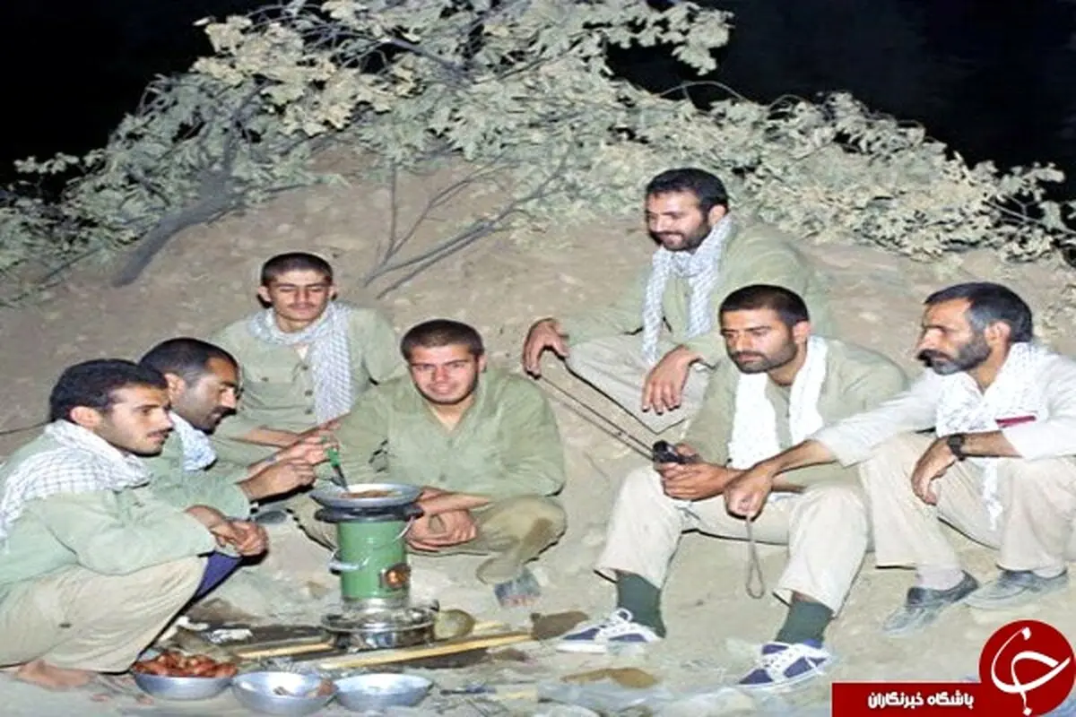 شب نشینی رزمندگان در جبهه
