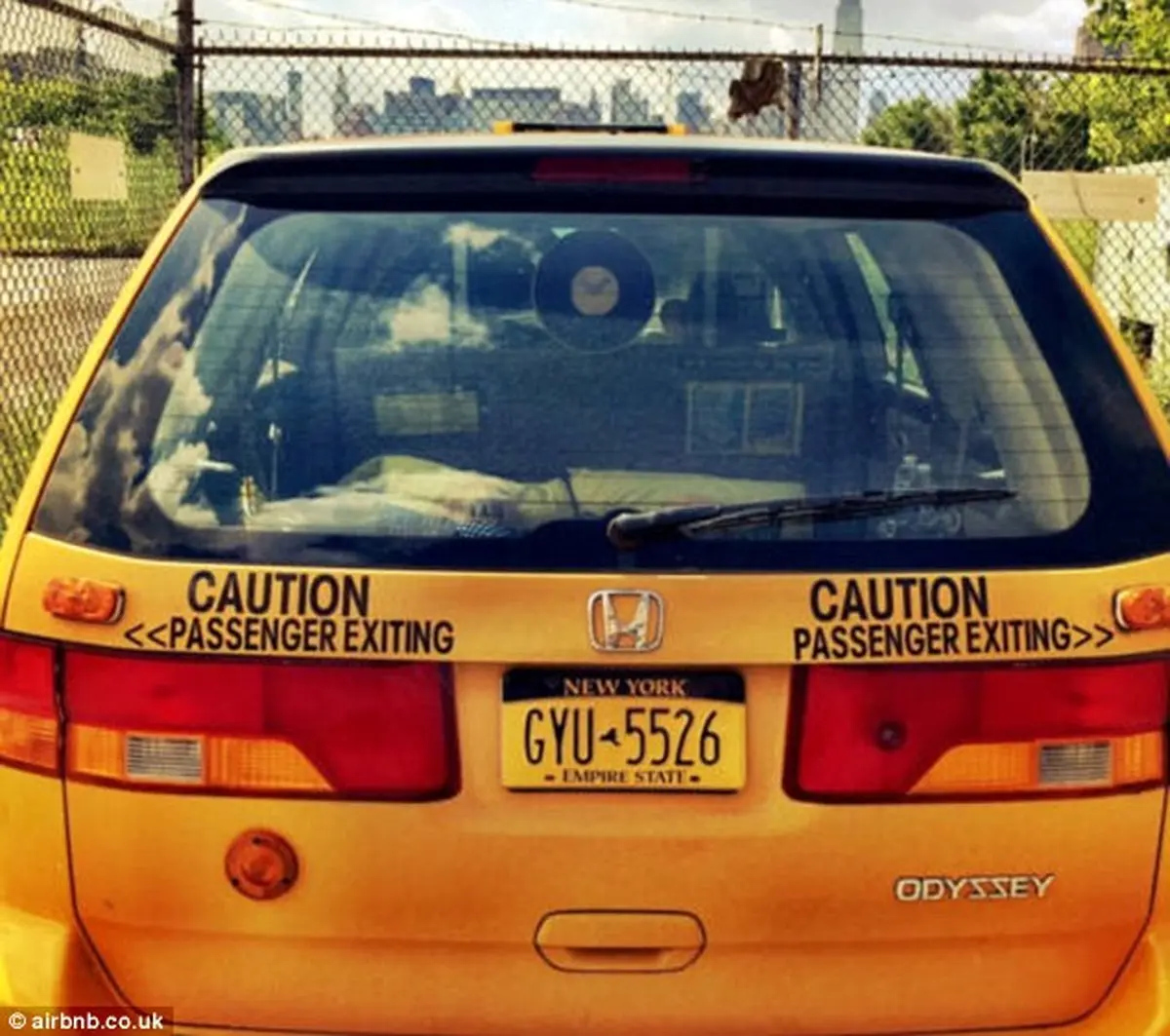 اقامت در تاکسی !‏+ تصاویر