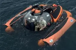 پوتین با زیردریایی روسی به آبهای کریمه سفر کرد+عکس