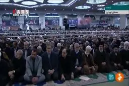 رهبر انقلاب درخطبه های نماز جمعه: دو هفته‌ای که بر ما گذشت دو هفته استثنایی بود/شهید سلیمانی به معنای واقعی کلمه قویترین فرمانده مبارزه با تروریست در منطقه بود/قضیه تاسف انگیز سقوط هواپیما حادثه تلخی بود