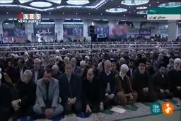 رهبر انقلاب درخطبه های نماز جمعه: دو هفته‌ای که بر ما گذشت دو هفته استثنایی بود/شهید سلیمانی به معنای واقعی کلمه قویترین فرمانده مبارزه با تروریست در منطقه بود/قضیه تاسف انگیز سقوط هواپیما حادثه تلخی بود