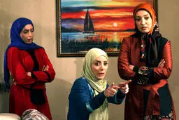 سختی ایفای نقش کمدی با پایی که واقعی شکسته!