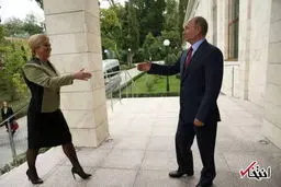 دسته گل پوتین برای خانم رییس جمهور /تصاویر