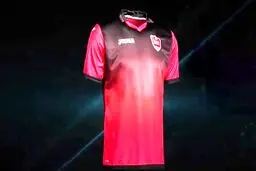 پیراهن پرسپولیسی‌ها برای بازی مقابل استقلال را ببینید