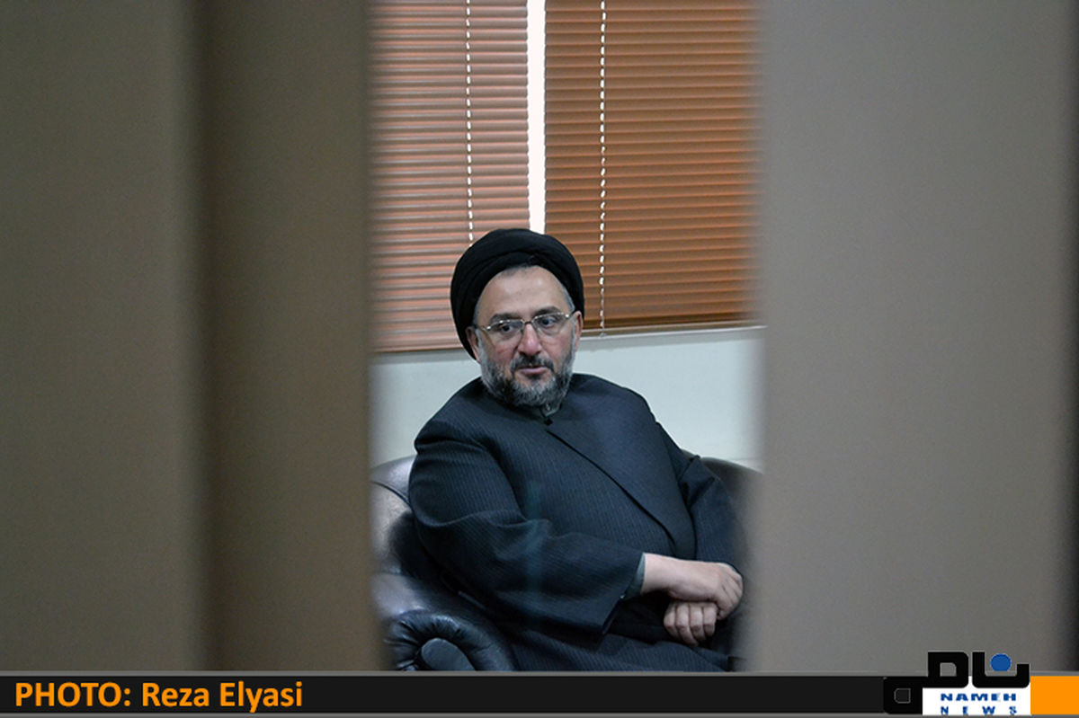 ابطحی: فکر میکنند خاتمی به دنبال تغییر نظام جمهوری اسلامی است /عبور از روحانی به معنای بازگشت به قالیباف نیست /براندازان و اصلاحطلبان اصلا نمی توانند کنار همدیگر قرار بگیرند /در جبهه اصولگرا، عقلا خیلی تصمیمگیرنده نیستند /به براندازان توصیه می کنم منتظ