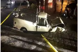 زمین، پیکان وانت را بلعید / عکس