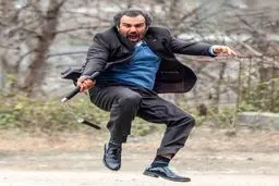 حرکات رزمی بازیگر مشهور! + عکس