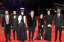 تیپ لیلا حاتمی، پریناز ایزدیار و مانی حقیقی در مراسم فرش قرمز جشنواره برلین/عکس