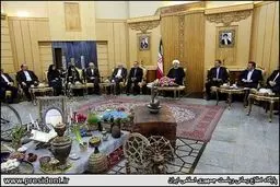 تصاویر بدرقه روحانی در اولین سفر منطقه ای در سال جدید