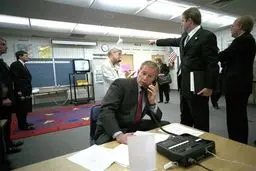 روایت لحظه به لحظه از رئیس جمهور آمریکا در روز 11 سپتامبر 2001/تصاویر