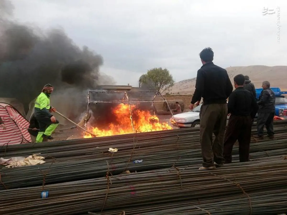 آتش‌سوزی چادر زلزله‌زده ثلاث‌باباجانی +عکس