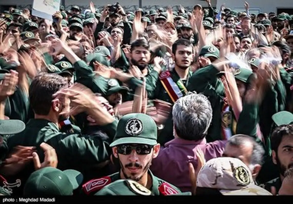 ‫تشییع پیکر شهید 23 ساله مدافع حرم‬‎/ تصاویر