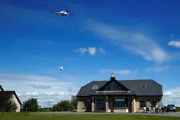 روش خلاقانه برای توزیع اقلام بهداشتی بین خانوارهای ایرلندی + عکس