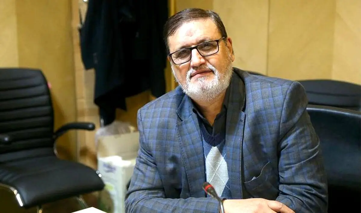 صحبت‌هایی برای تأیید صلاحیت احمدی‌نژاد در جریان است/ شانس تایید صلاحیت احمدی نژاد بالاتر رفته است/احتمال تایید صلاحیت احمدی نژاد وجود دارد/ رئیسی نامزد انتخابات نمی‌شود
