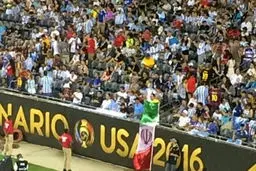 عکس/ پرچم ایران در میان تماشاگران کوپا آمریکا