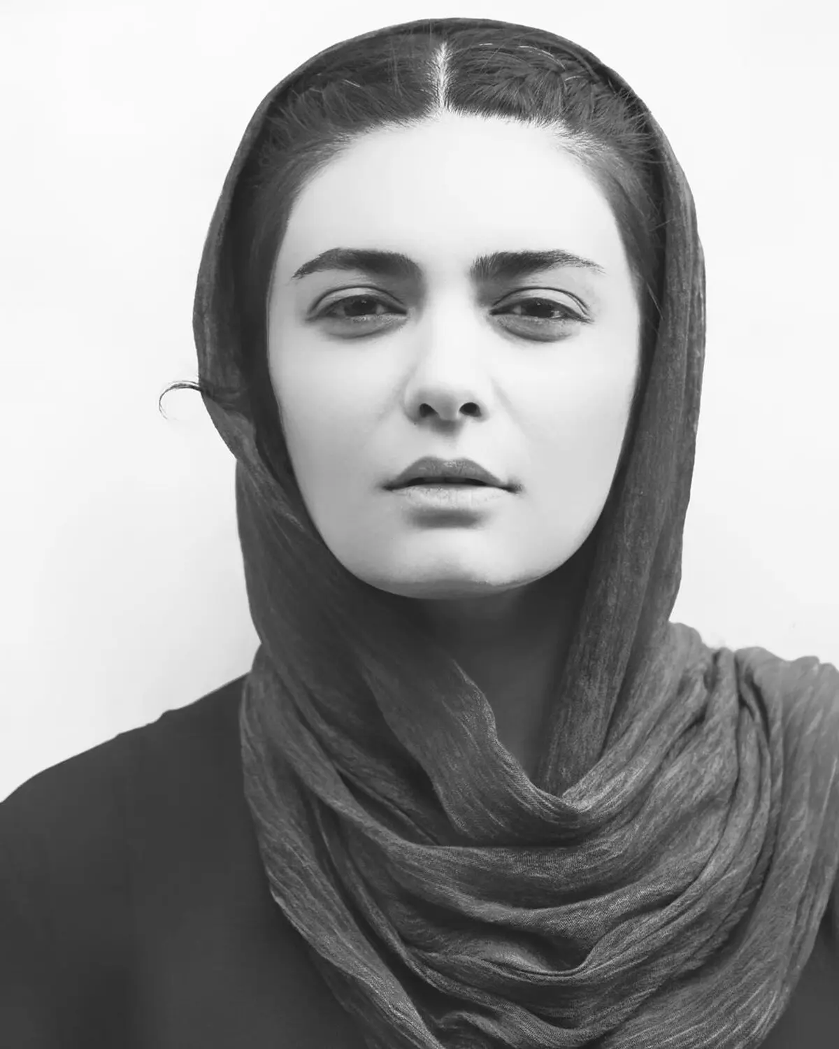 پرتره خاص ليندا كياني + عكس