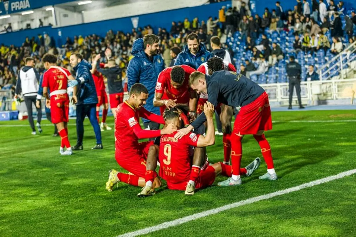 علی علیپور، من زنده‌ام  لعنتی ها!