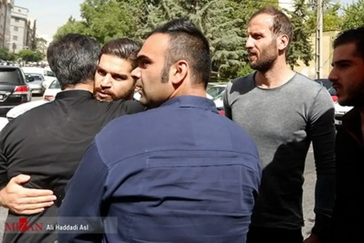چهره هایی که به مراسم بدرقه ابدی پیشکسوت پرسپولیس رفتند/تصاویر