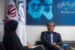 تاج‌گردون: طبق قانون حقوق نمایندگان بدون اضافه‌کار و ماموریت باید بیش‌از 10 میلیون تومان باشد