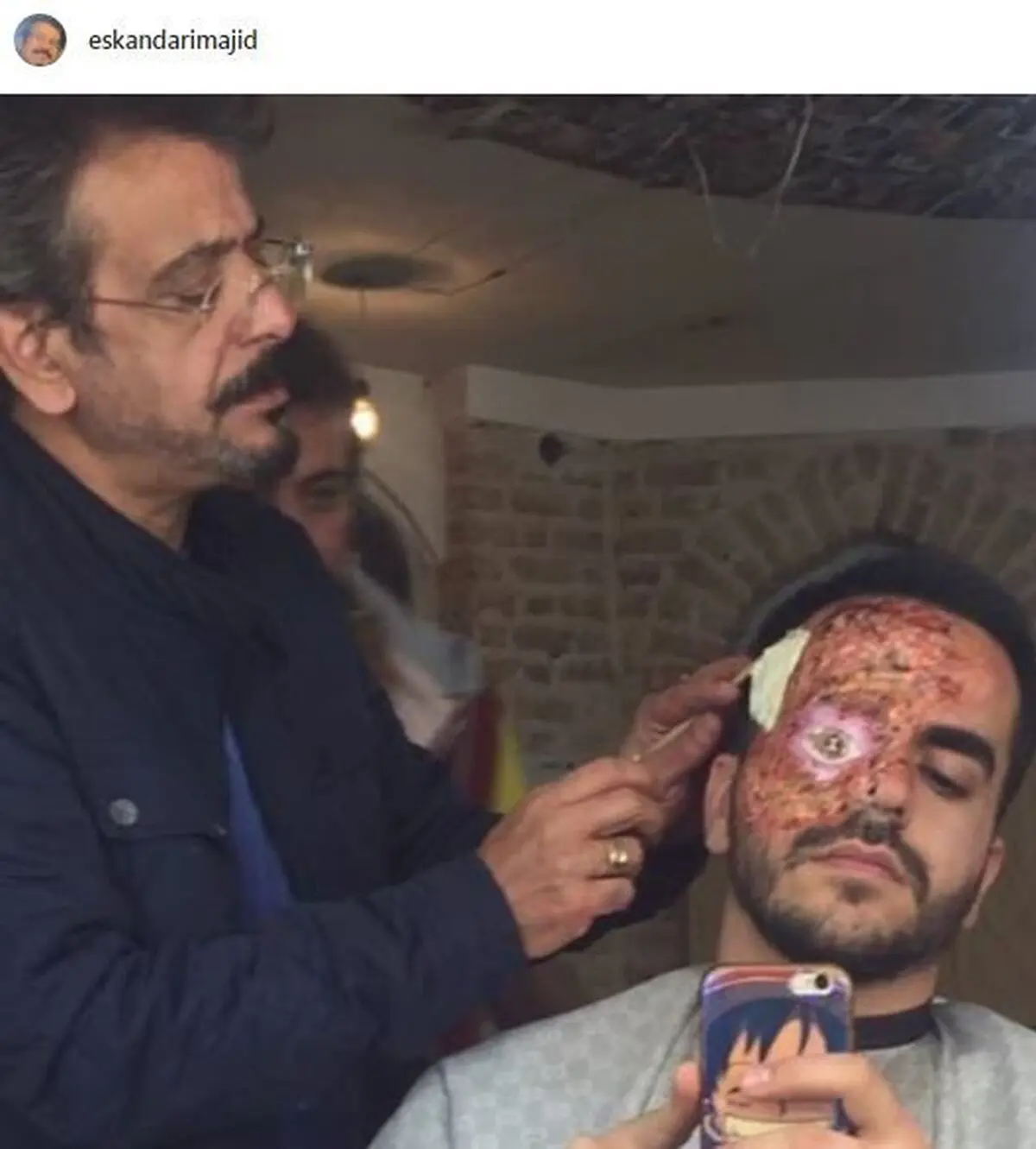 عکسی از گریم حیرت‌آور روی صورت آقای بازیگر