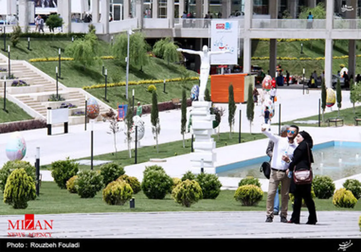 نمایشگاه بین المللی کتاب تهران در اولین روز/ تصاویر