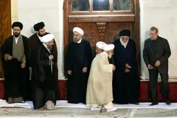 مواجهه هاشمی و جنتی در حرم /عکس