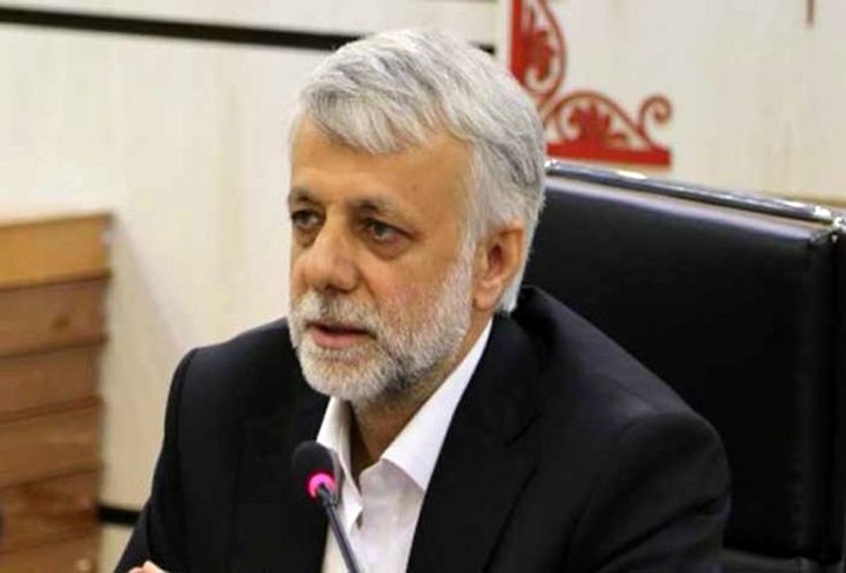 فعال سیاسی اصلاحطلب: ظریف شانسی ندارد/ برنده 1400 یک نظامی است