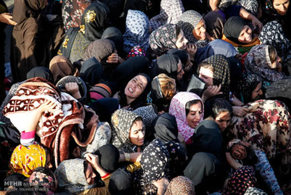 صف های طولانی بیماران محروم شهرستان هشت بندی در بیمارستان صحرایی/تصاویر