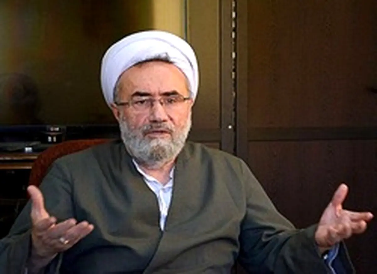 پیشنهاد مسیح مهاجری به دولت: دونرخی بودن بنزین را حذف کنید، سهمیه را هم بردارید