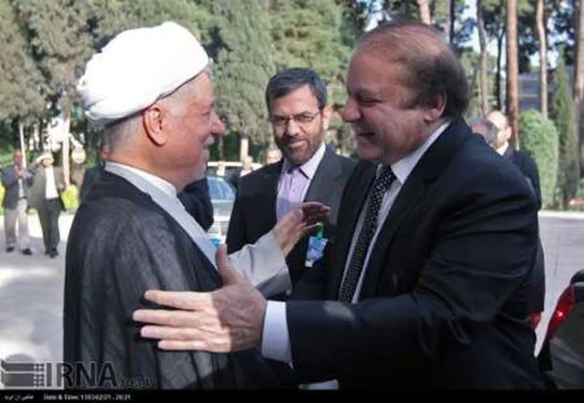 نخست وزیر پاکستان: آیت الله هاشمی نماد صلح دوستی بود